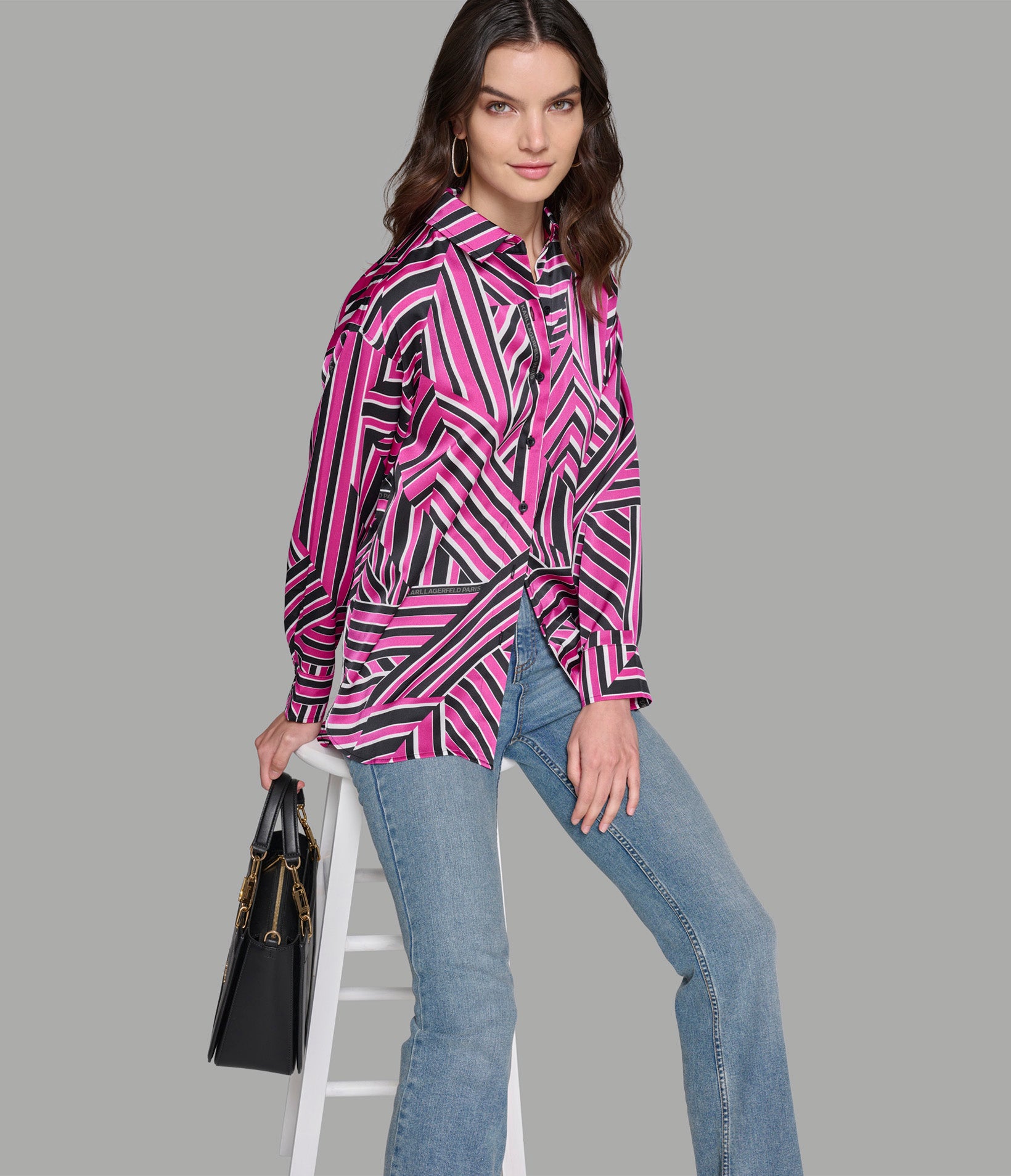 GEOMETRIC PRINT SOFT BLOUSE