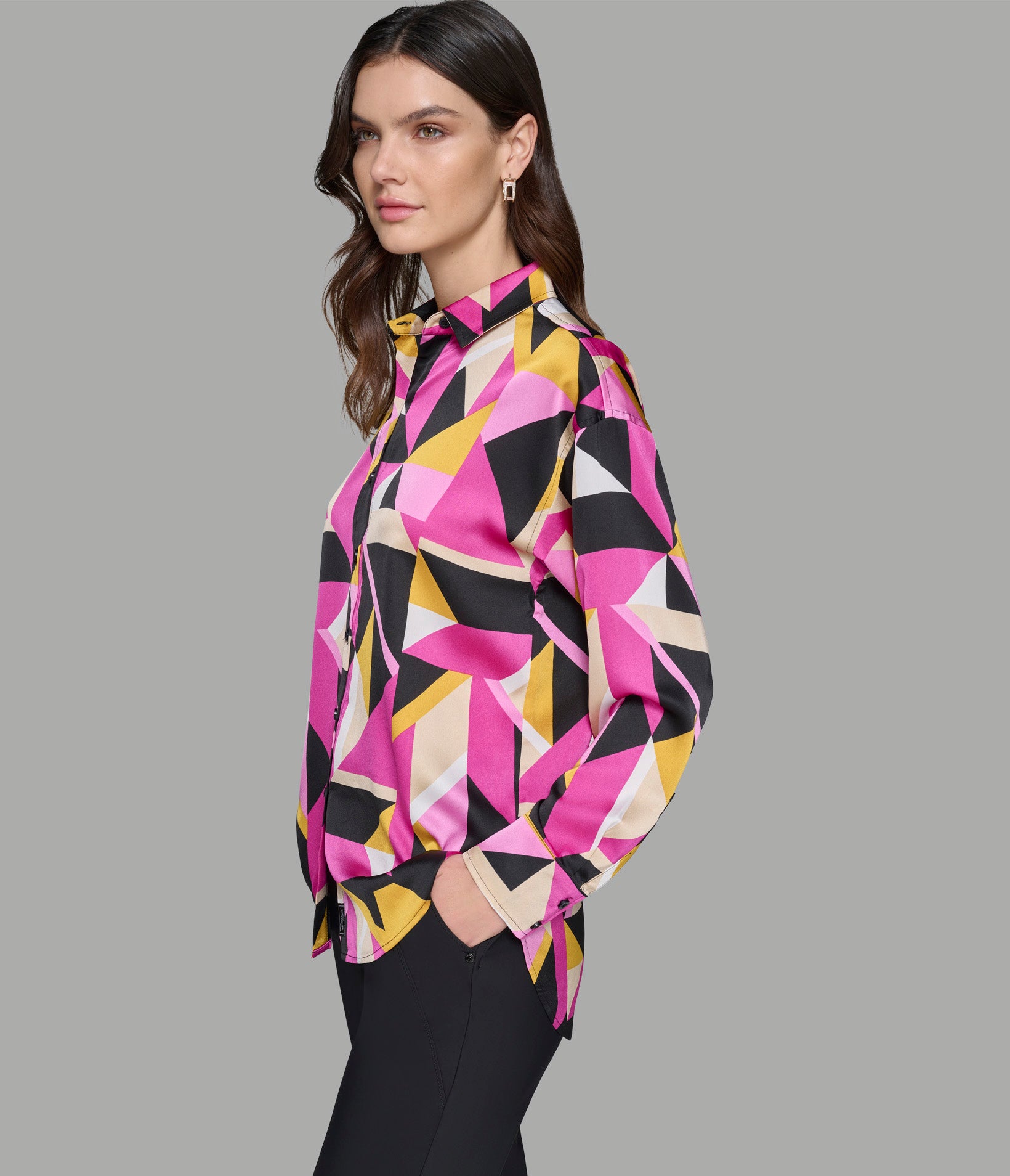 GEOMETRIC PRINT SOFT BLOUSE