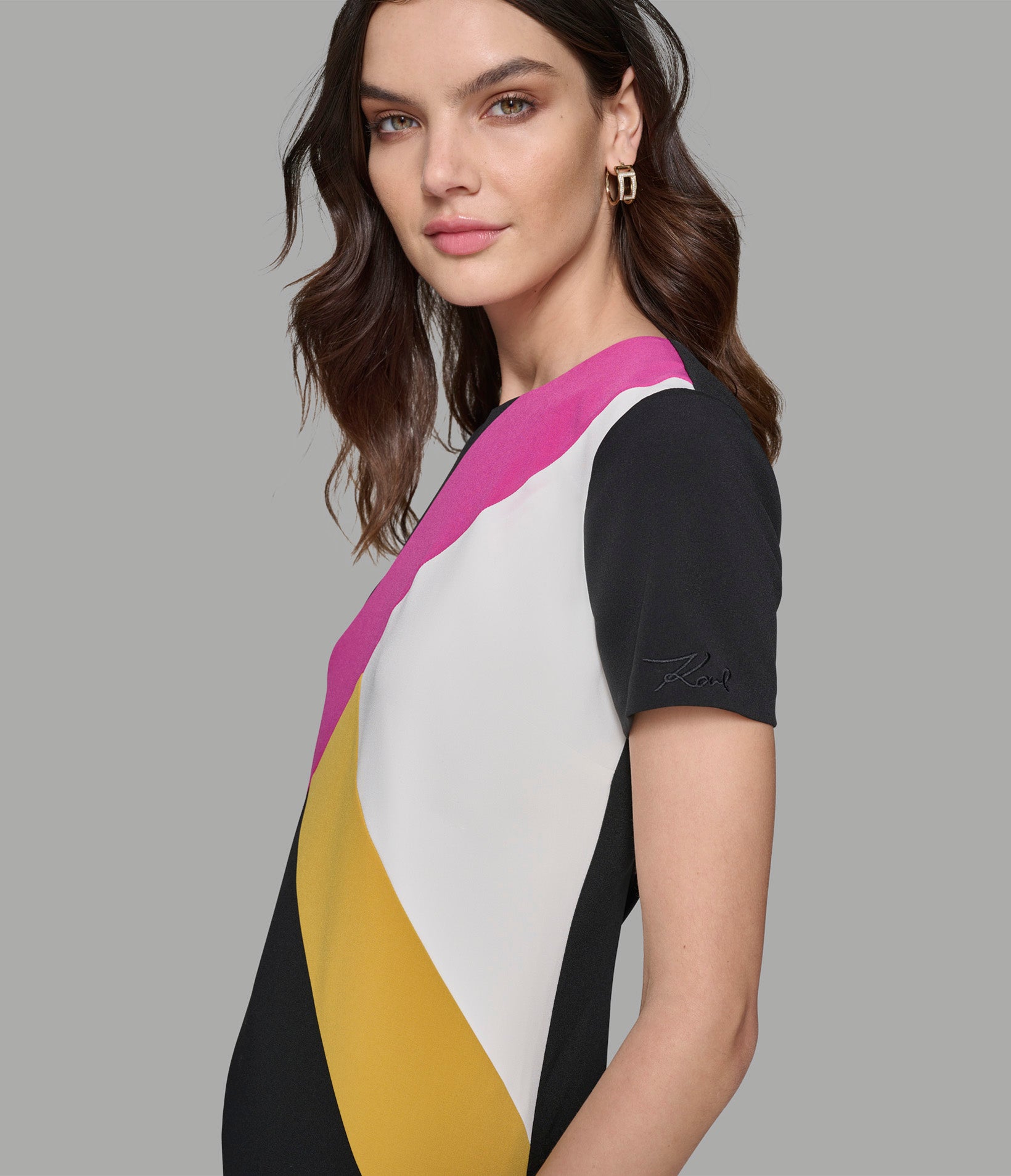 COLORBLOCK KNEE LENGTH DRESS