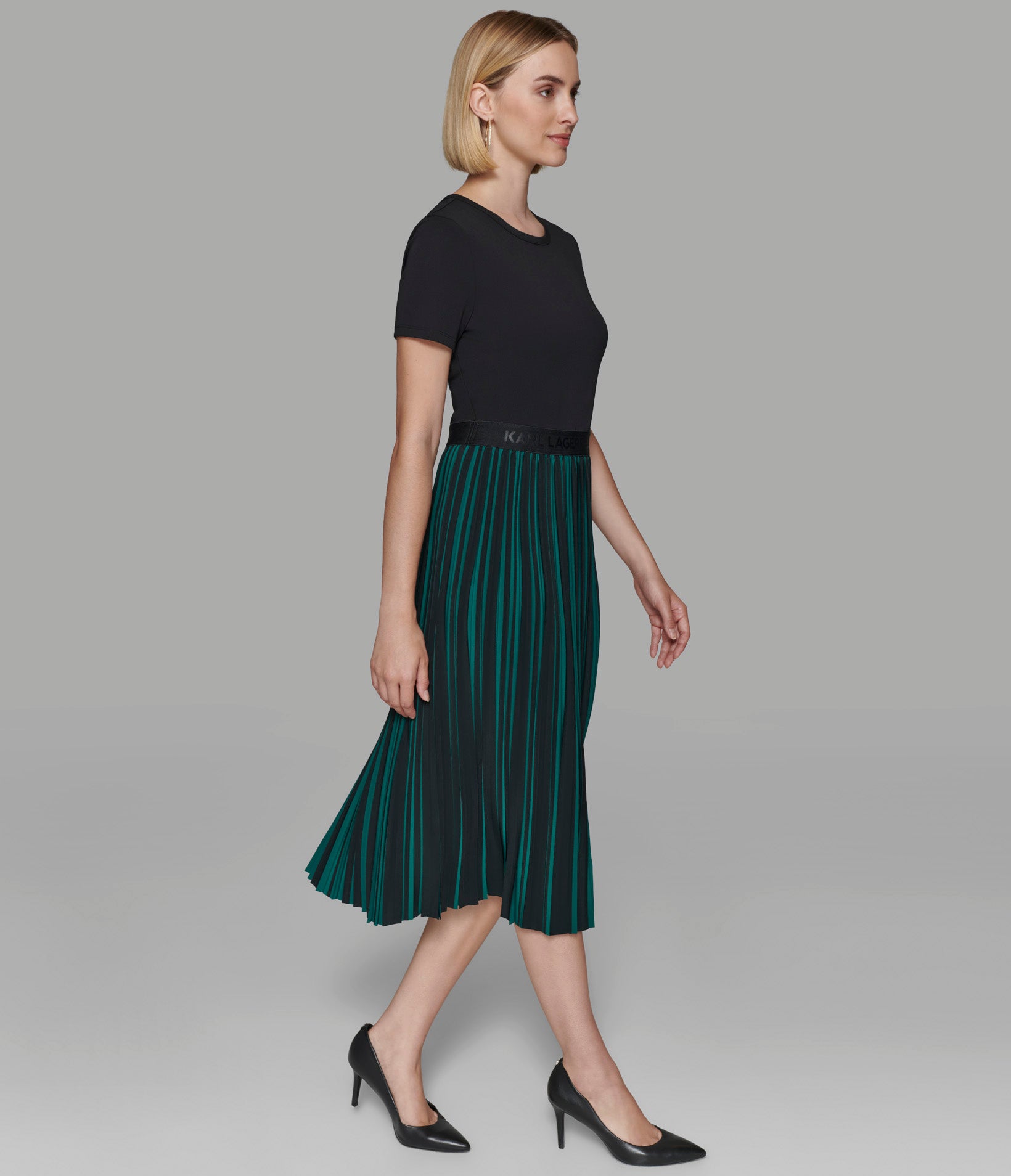 SHORT SLEEVE PLEATED MIDI DRESS