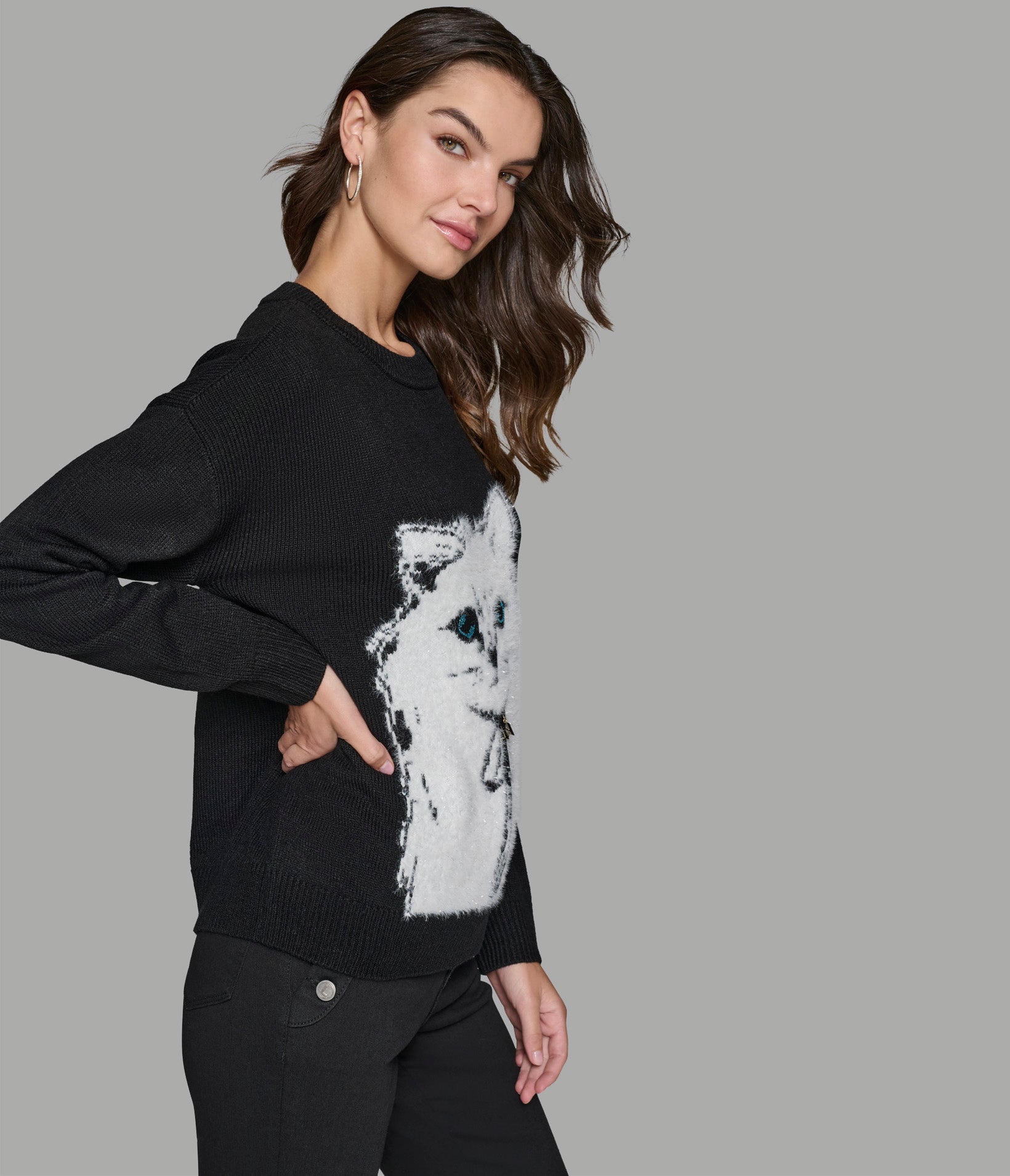 FUZZY SWEATER WITH CHOUPETTE CAT GRAPHIC